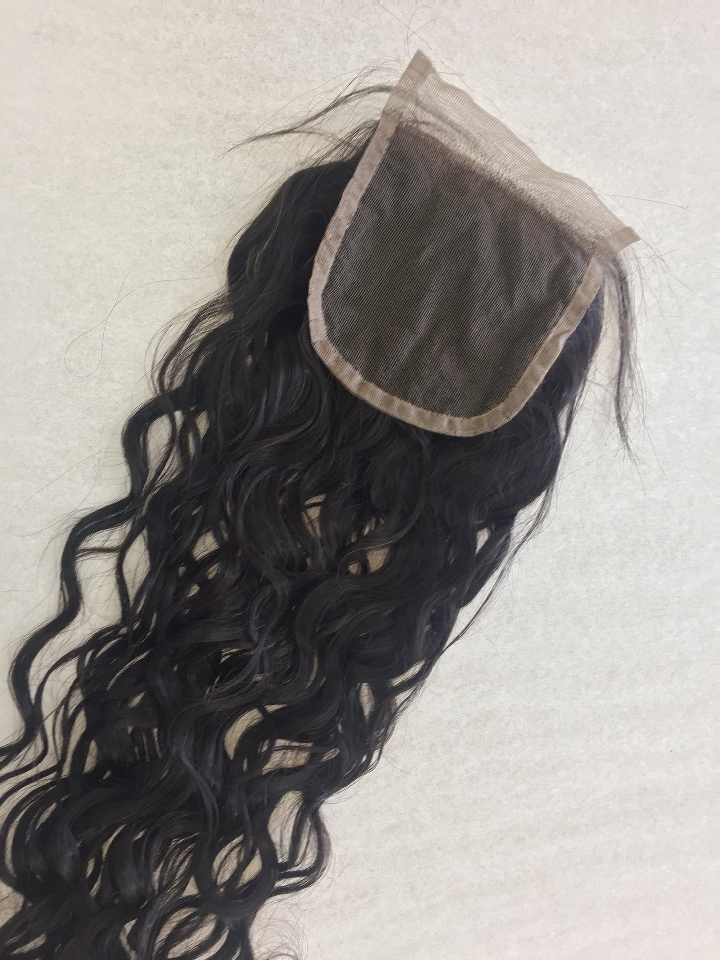Closure Curly- Large